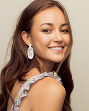 Load image into Gallery viewer, Aragon Gold Drop Earrings in Ivory Pearl