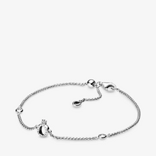 Load image into Gallery viewer, Sparkling Crown O Chain Bracelet