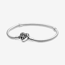 Load image into Gallery viewer, Pandora Moments Family Tree Heart Clasp Snake Chain Bracelet