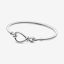 Load image into Gallery viewer, Infinity Knot Bangle