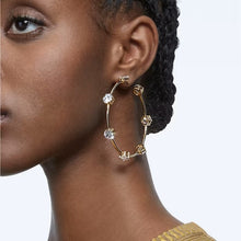 Load image into Gallery viewer, Constella hoop earrings Round cut, White, Shiny gold-tone plated